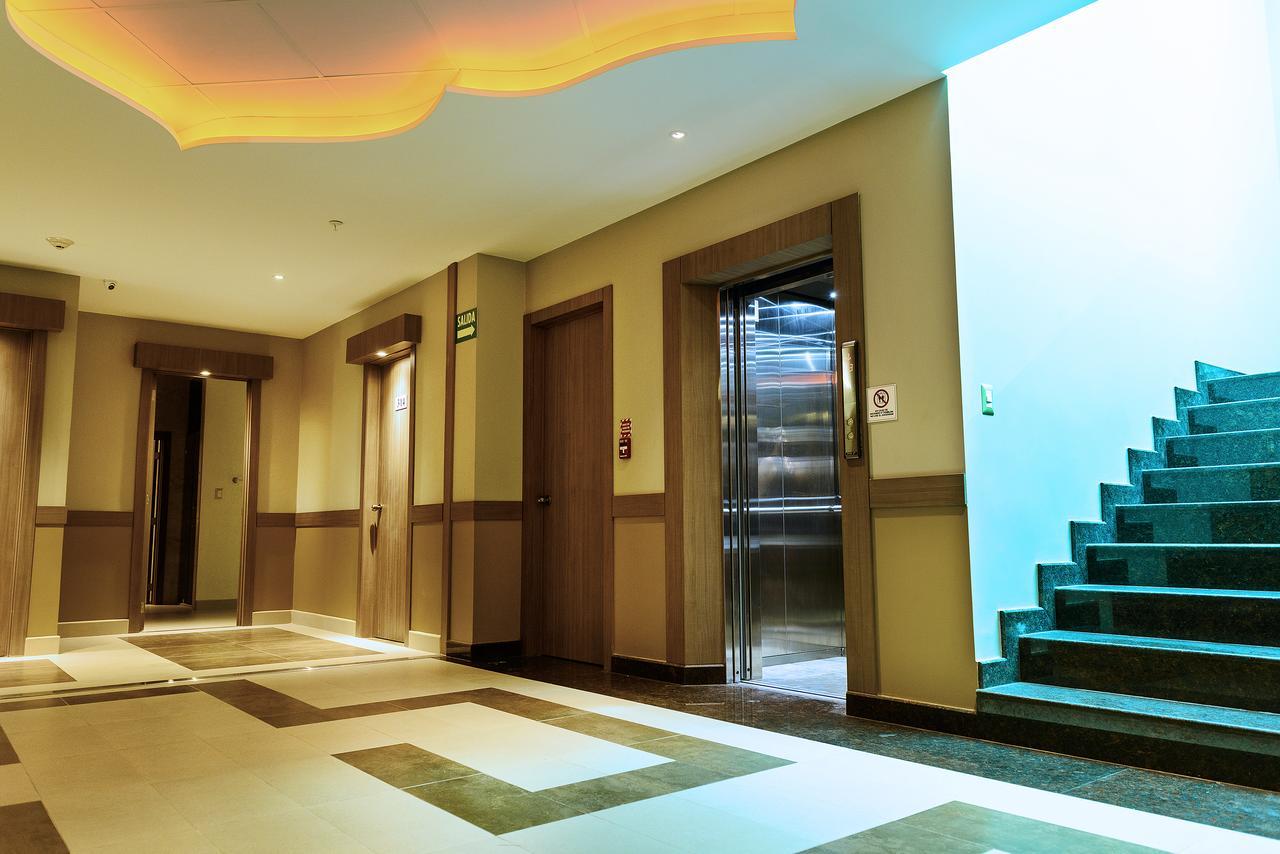 Np Hotel Y Suites Гуаякіль Екстер'єр фото