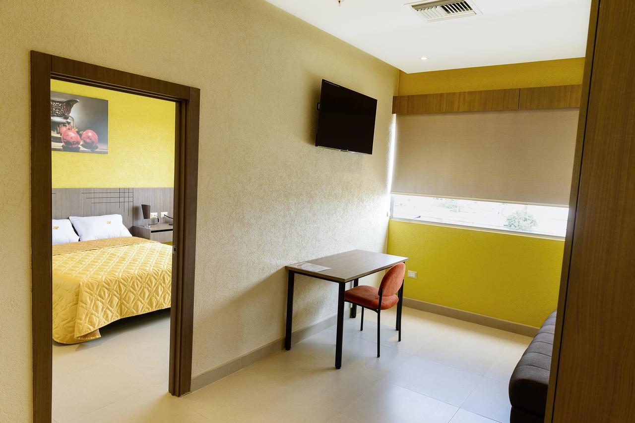 Np Hotel Y Suites Гуаякіль Екстер'єр фото